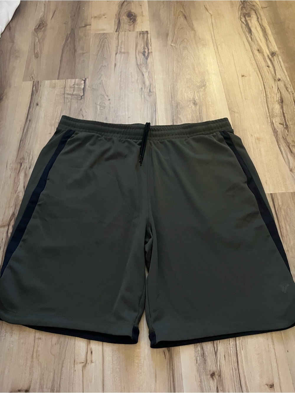 Old Navy Men's Olive Green Athletic Shorts with Black Side Panels